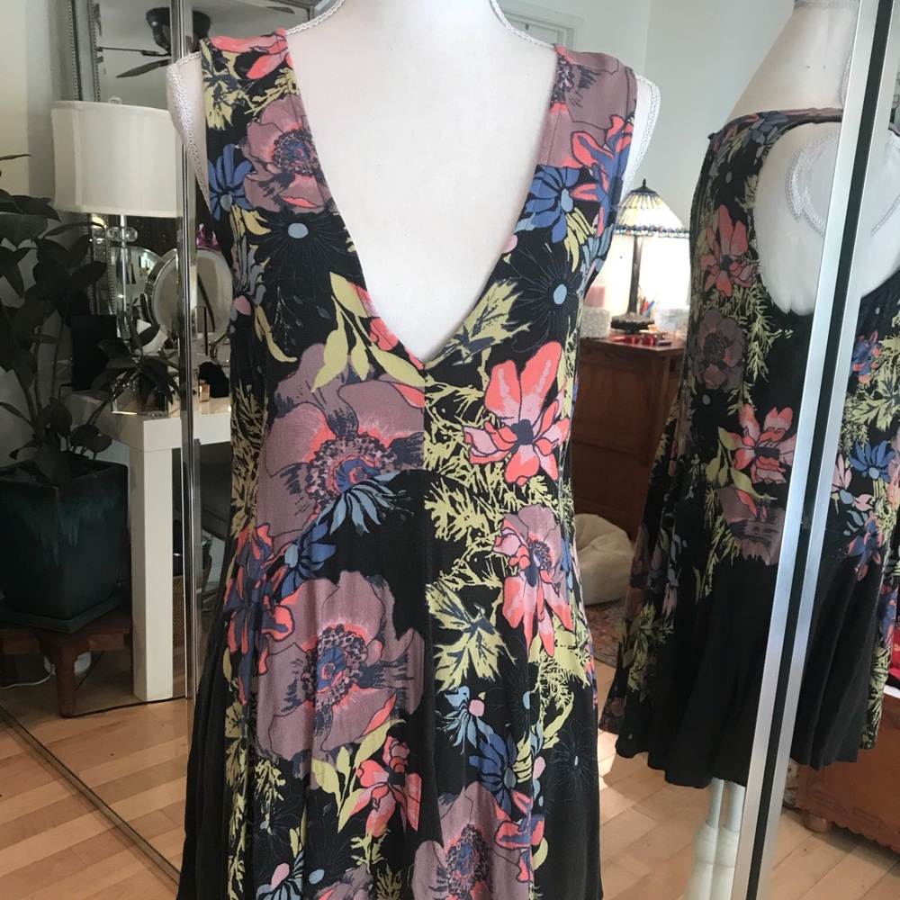 💥Free people adorable slip dress - Picture 3 of 5